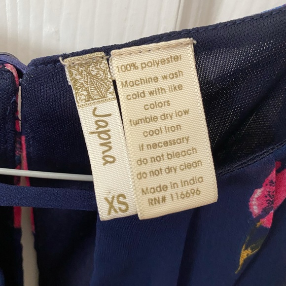 Japna XS floral printed romper EUC - Picture 4 of 6